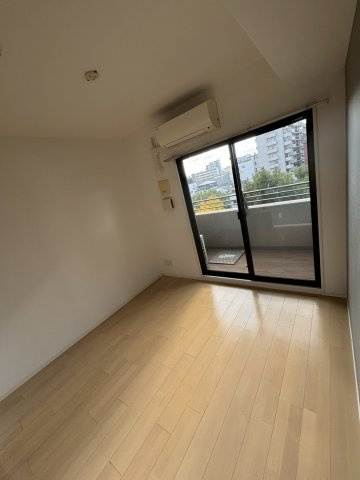 Alivis福島海老江の洋室