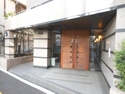 【エントランス】 | ルーブル旗の台