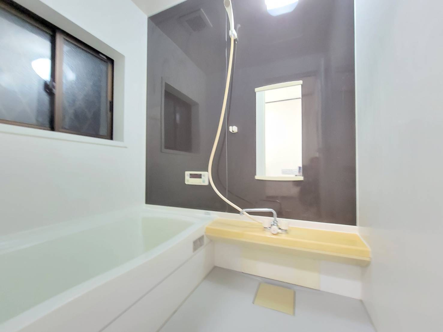 宇都宮市清原台 中古戸建の浴室|家族みんなの使いやすさとリラクゼーションを追求した体も心も安らぐバスルーム。浴室暖房乾燥機が標準装備です。
※2025年12月撮影