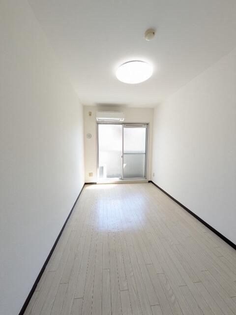 メゾンエクレーレ江古田の居間・リビング