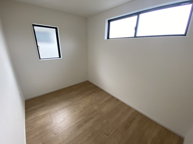 【洋室】 | KEIAI GRACE合志市幾久富1期　1号棟