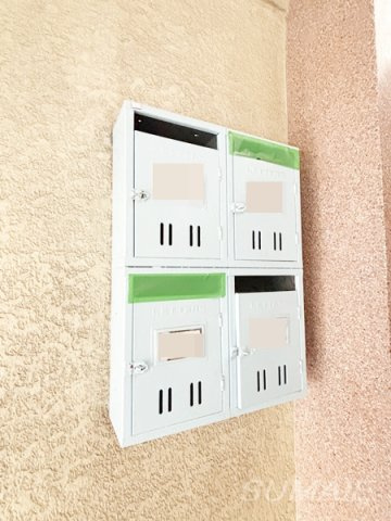 第二三京ビルのエントランス