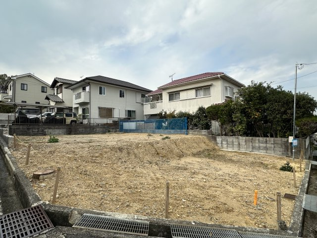 神戸市西区秋葉台3丁目新築戸建の前面道路含む現地写真|‎2025‎年‎11‎月‎24‎日撮影