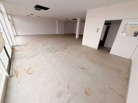 根洗町貸店舗　南棟の内装