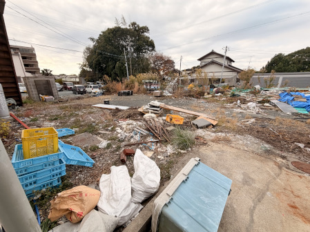 根洗町貸店舗　南棟の駐車場