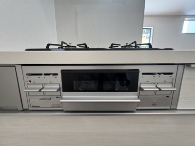 【キッチン】 | うるま市与那城屋慶名（全3棟）3号棟 | 3号棟　便利なグリル♪