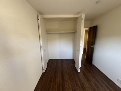 【洋室】 | うるま市与那城屋慶名（全3棟）3号棟 | 3号棟　洋室5帖＋CL付き♪