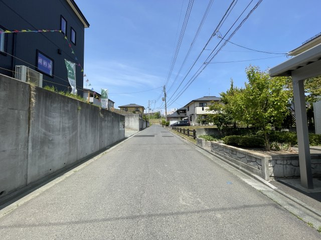 Sunhills東白山台の前面道路含む現地写真