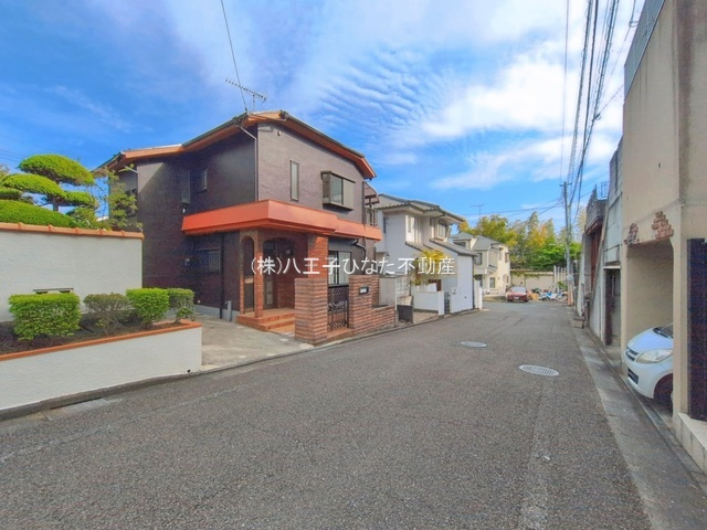 『八王子市中古戸建て』八王子市暁町2-18-13【仲介手数料無料】　八王子市暁町の前面道路含む現地写真|～仲介手数料無料☆八王子ひなた不動産～　八王子市暁町　中古戸建て