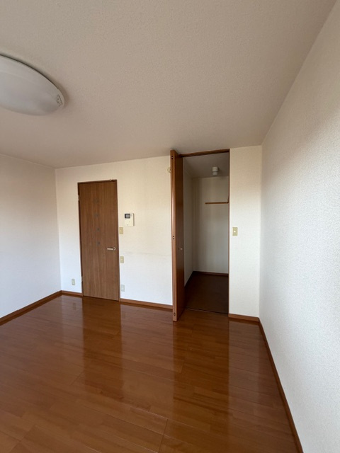 ルネッサンス花岡Aの居間・リビング