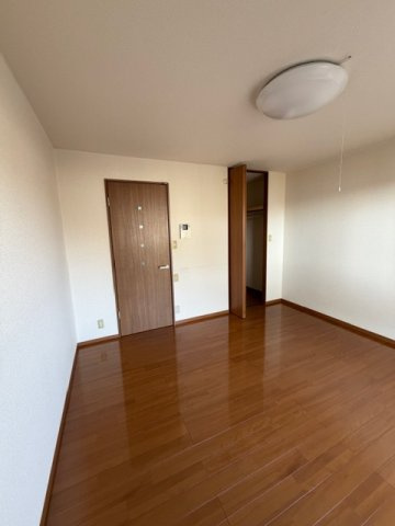 ルネッサンス花岡Aの居間・リビング