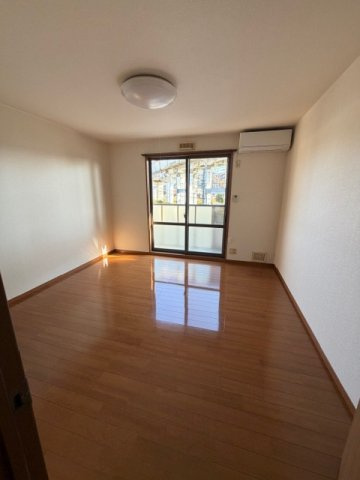 ルネッサンス花岡Aの居間・リビング