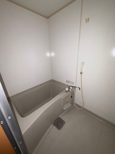 ルネッサンス花岡Aの浴室