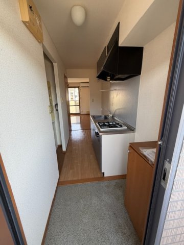 ルネッサンス花岡Aの玄関