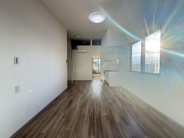 【居間・リビング】 | LUX SQUARE SHIMIZU