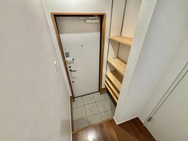 パレ　シェーヌ　デ　クールⅢの玄関