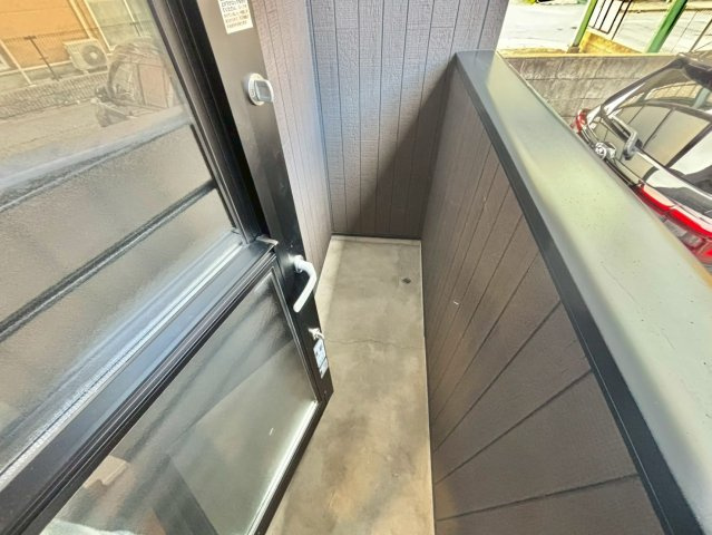 パレ　シェーヌ　デ　クールⅢのバルコニー