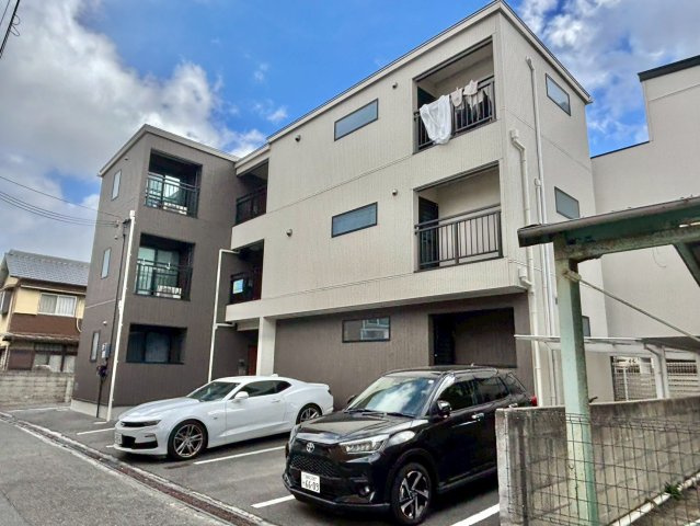 パレ　シェーヌ　デ　クールⅢの外観