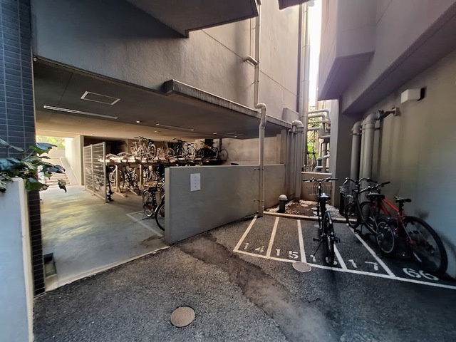 アトラス雑司が谷の駐車場