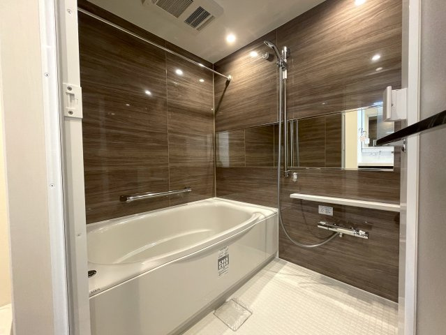 駅に近すぎも良くない！この３分がちょうど良い『コスモ星川パークステージ』リノベーション』の浴室|日々の暮らしに欠かせないお風呂です