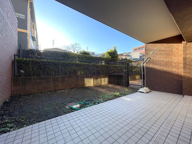 駅に近すぎも良くない！この３分がちょうど良い『コスモ星川パークステージ』リノベーション』の庭|お庭が付いています