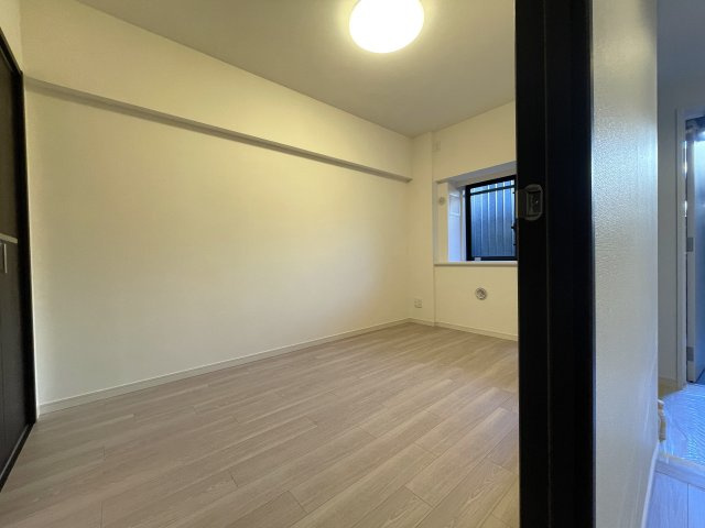 駅に近すぎも良くない！この３分がちょうど良い『コスモ星川パークステージ』リノベーション』の洋室|使い勝手のいい洋室です