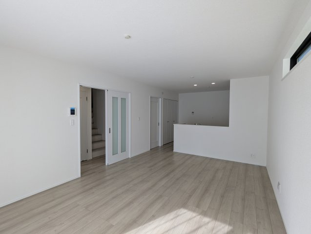 尾張旭市緑町緑ヶ丘4期　全2棟の居間・リビング