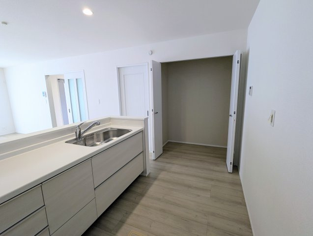 尾張旭市緑町緑ヶ丘4期　全2棟のキッチン