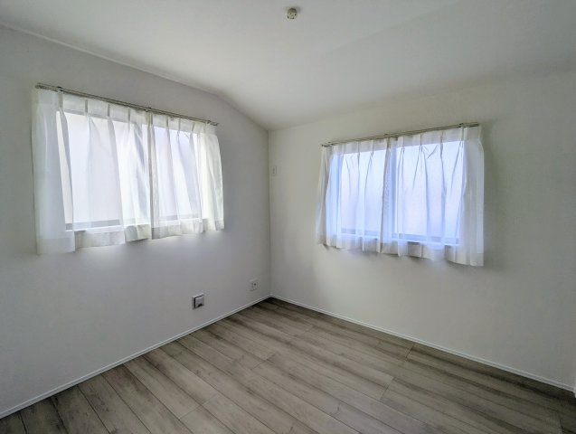 尾張旭市緑町緑ヶ丘4期　全2棟の洋室