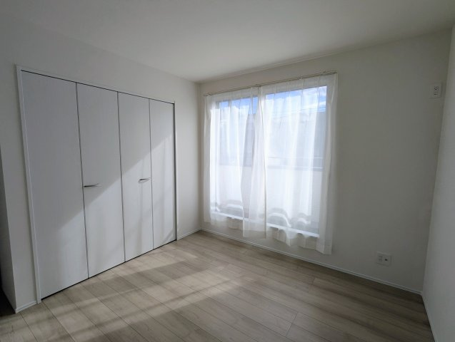 尾張旭市緑町緑ヶ丘4期　全2棟の洋室