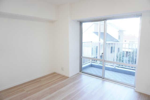 メイツ草加の洋室|6.9帖