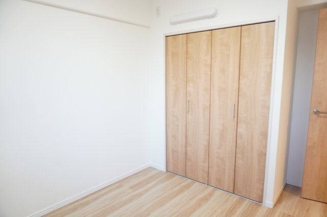 メイツ草加の洋室