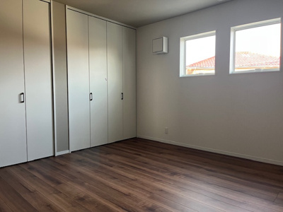 【洋室】 | 星和台４丁目　新築戸建 | 将来的に2部屋に区切ってお使いいただけます。