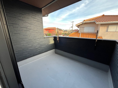 【バルコニー】 | 星和台４丁目　新築戸建 | インナーバルコニーなので、多少の雨でもお洗濯物が濡れずに済みます。