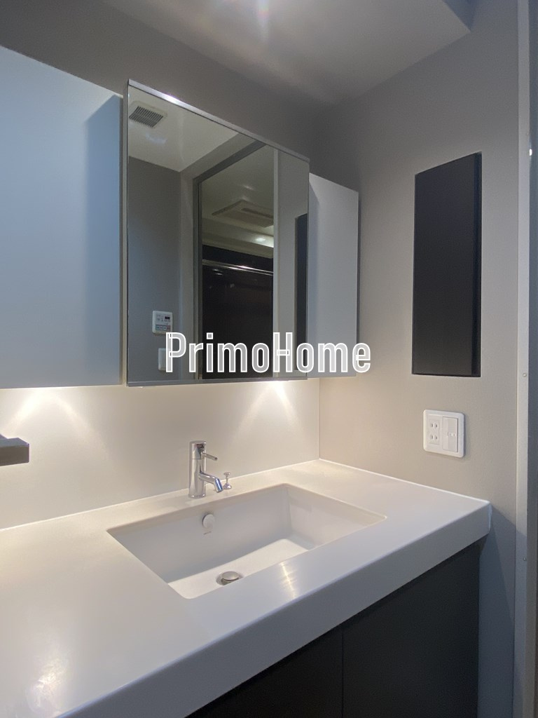 コンフォリア日本橋人形町ノースの洗面所