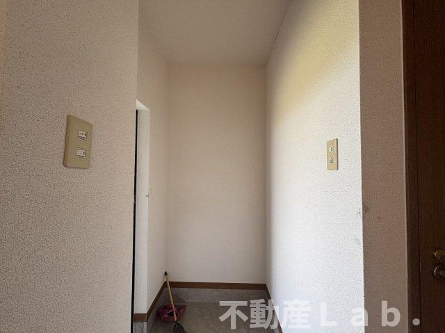 ハイツ渡辺の玄関