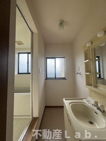 ハイツ渡辺の洗面所