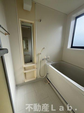 ハイツ渡辺の浴室