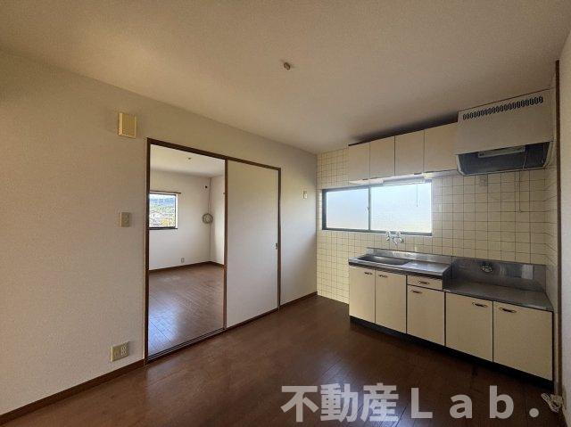 ハイツ渡辺の居間・リビング