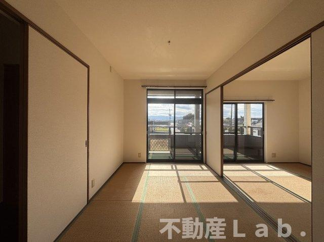 ハイツ渡辺の和室