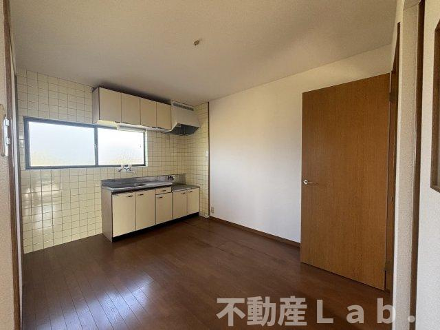 ハイツ渡辺の居間・リビング