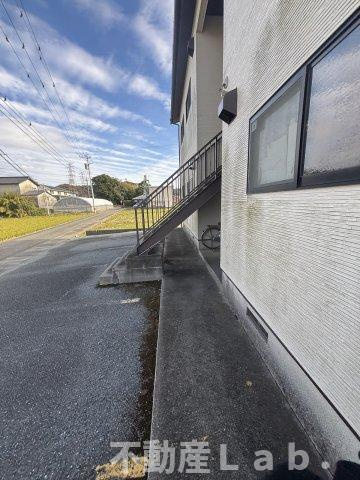 ハイツ渡辺の駐車場