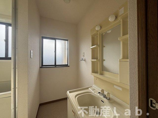 ハイツ渡辺の洗面所