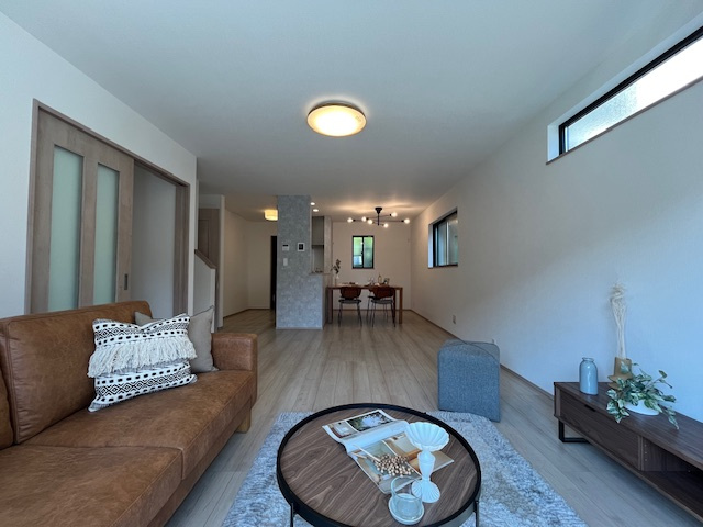 【居間・リビング】の画像