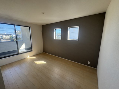 【洋室】 | うるま市与那城屋慶名（全3棟）1号棟 | 1号棟　洋室7.5帖＋WIC付き♪