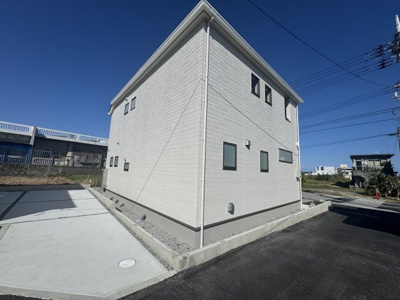 【外観】 | うるま市与那城屋慶名（全3棟）1号棟 | 1号棟　駐車3台可♪