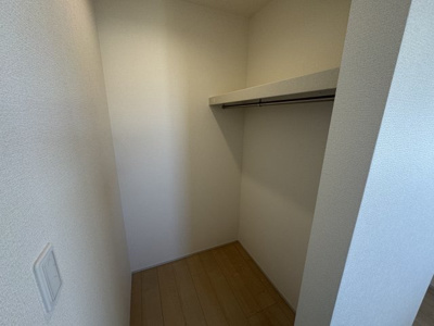 【収納】 | うるま市与那城屋慶名（全3棟）1号棟 | 1号棟　洋室5.2帖＋WIC×2ヶ所♪