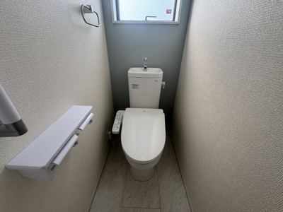 【トイレ】 | うるま市与那城屋慶名（全3棟）1号棟 | 1号棟　温水洗浄便座♪