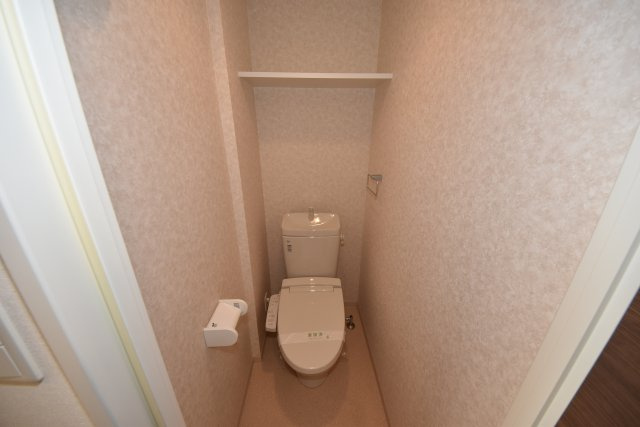 ラグゼ難波西Ⅲのトイレ