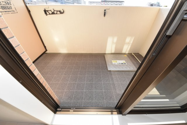 ラグゼ難波西Ⅲのバルコニー